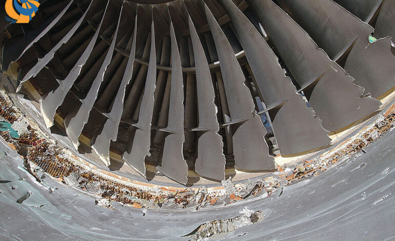  آثار برخورد پرنده با موتور هواپیما