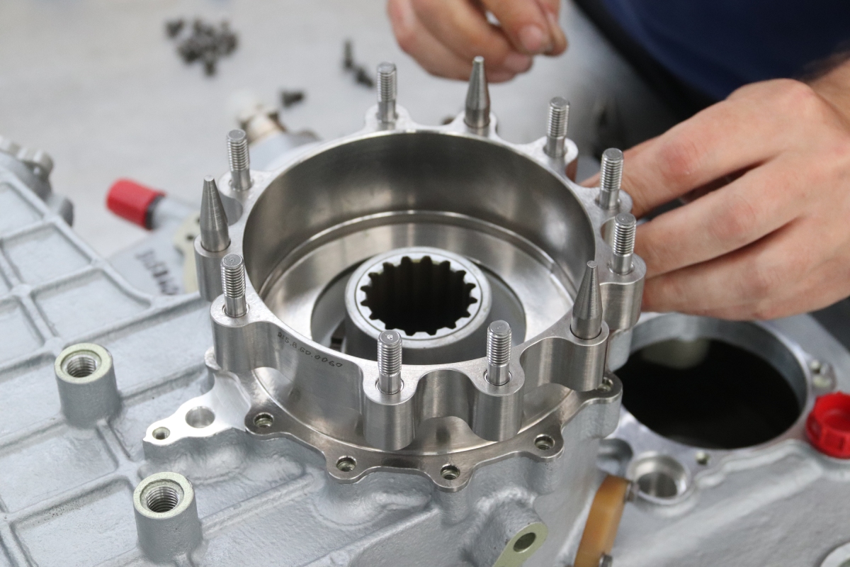 ساخت قطعات اصلی موتور توربوشفت جدید روسی