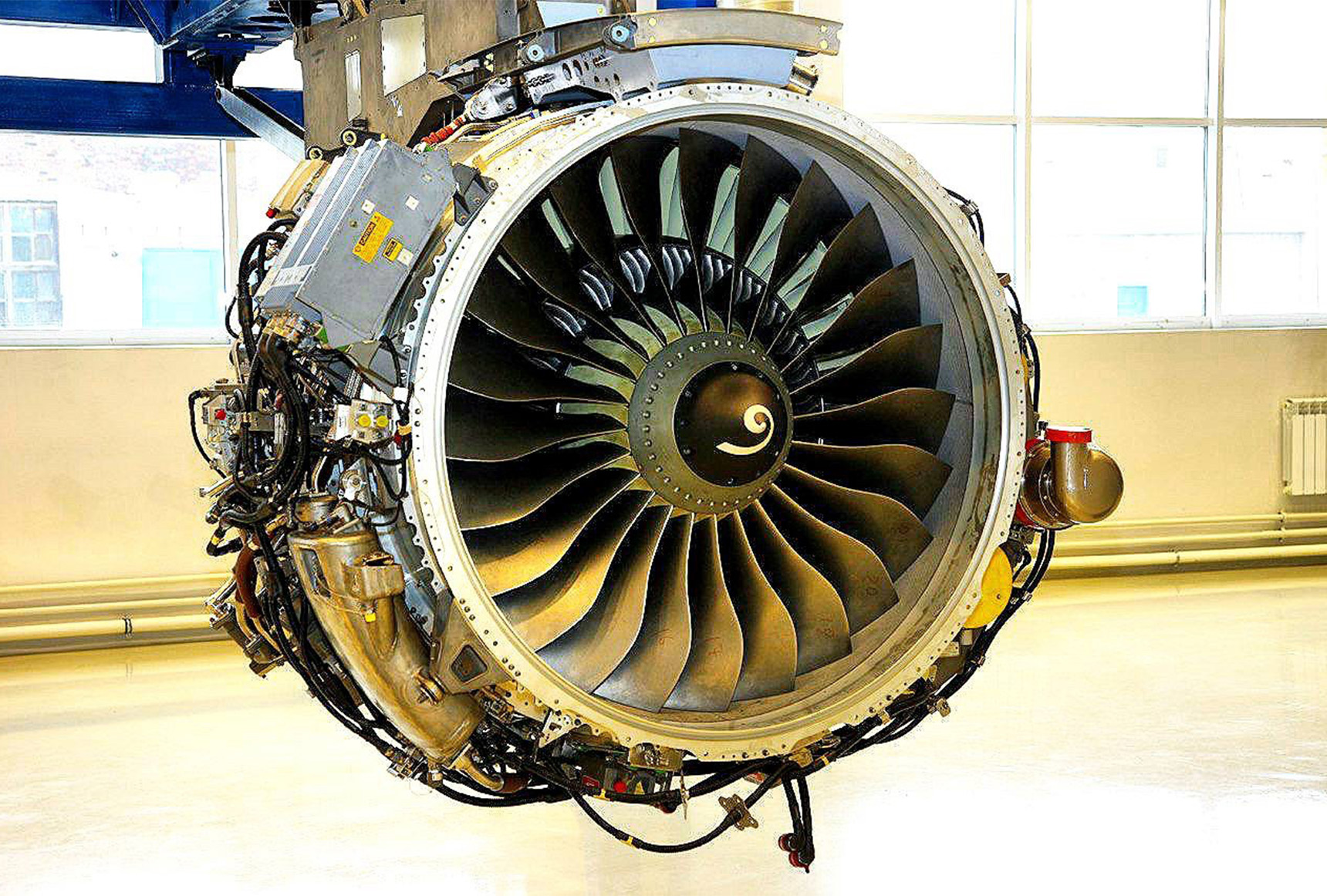 فیلتر سوخت روسی برای موتورهای هواپیمای سوخو سوپرجت