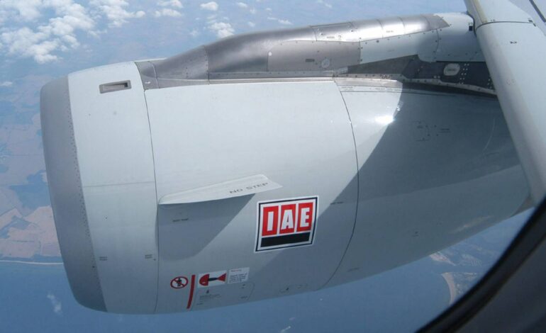 موتور توربوفن V2500