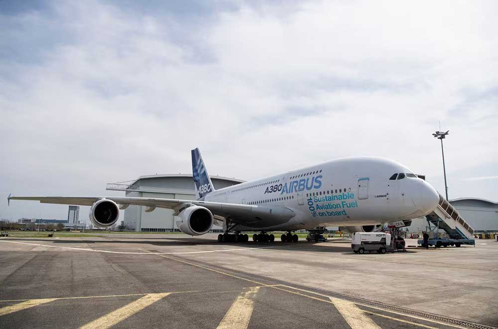 پرواز ایرباس A380 تنها با یک موتور