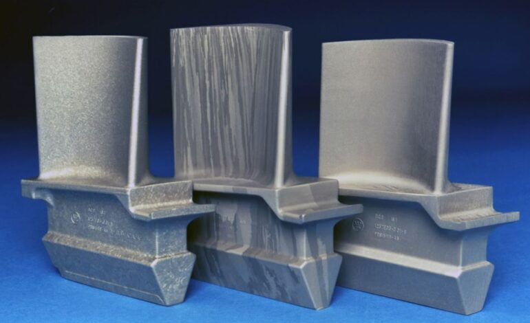  پره‌های ثابت و متحرک توربین تک کریستالی