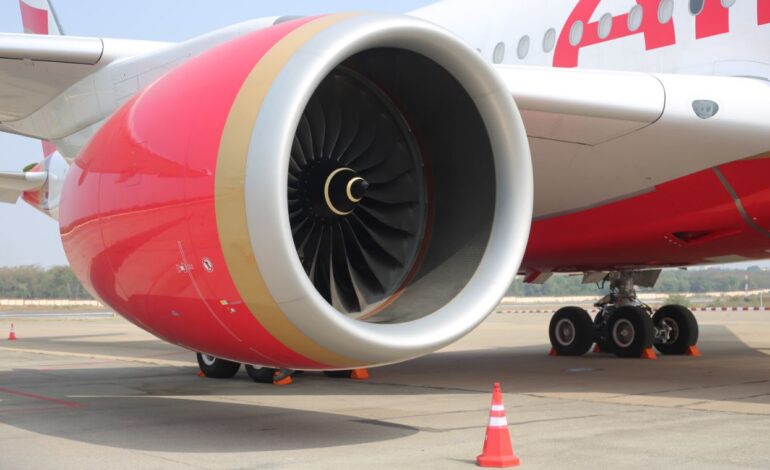 تمیزکردن موتورهای هواپیما