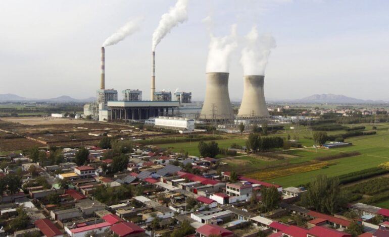 رکورد ساخت نیروگاه‌های زغال‌ سنگ‌سوز در چین